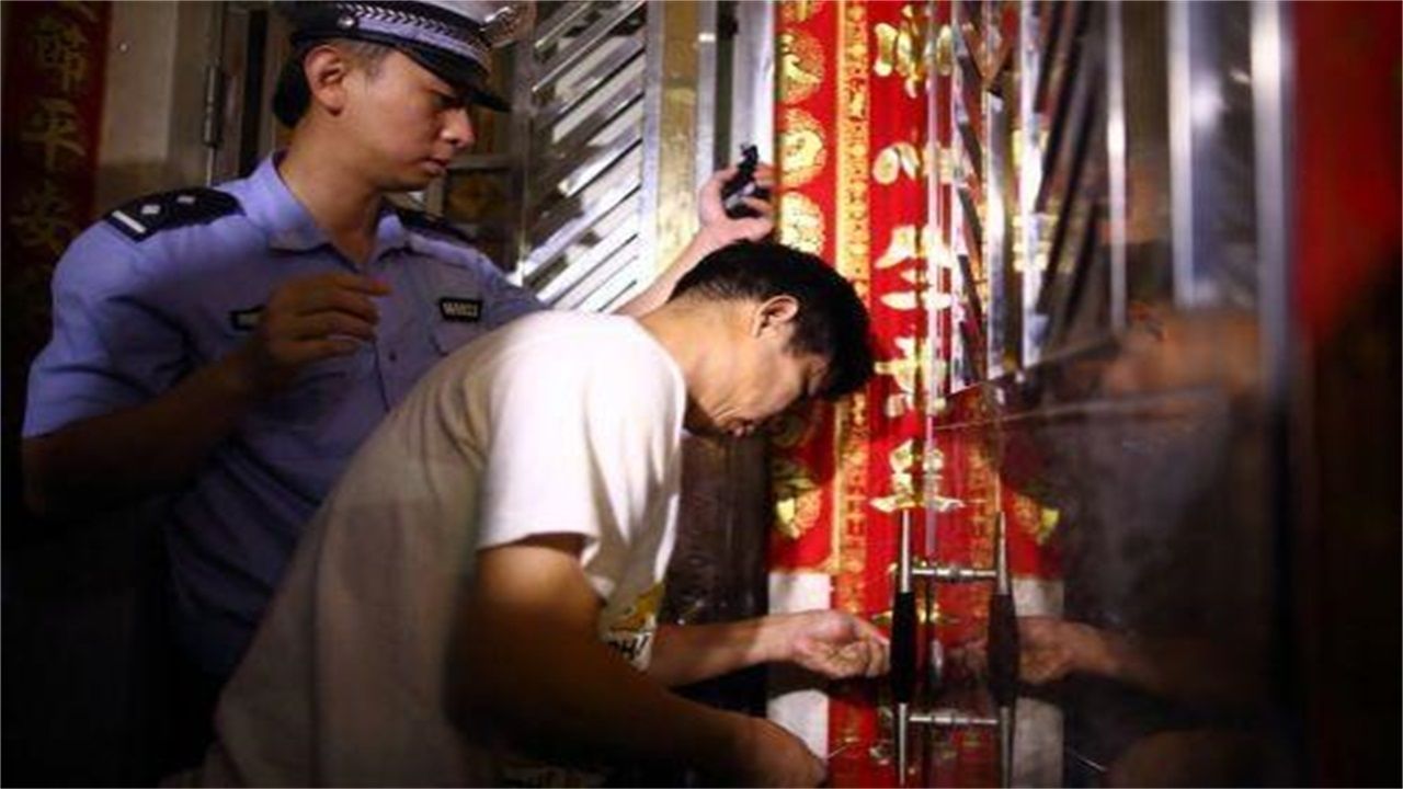 播州区请开锁师傅开了锁后，师傅为什么一般都不进门，就算主人请也不进去？